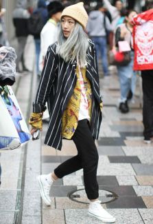 5-amazing-outfits-were-stealing-from-tokyo-fashion-week-street-style-2468056.640x0c